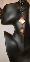 Load image into Gallery viewer, Coppertone and African Beads BE106
