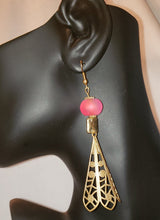 Load image into Gallery viewer, I&#39;m a Fan and Tickled Pink Earrings BE110
